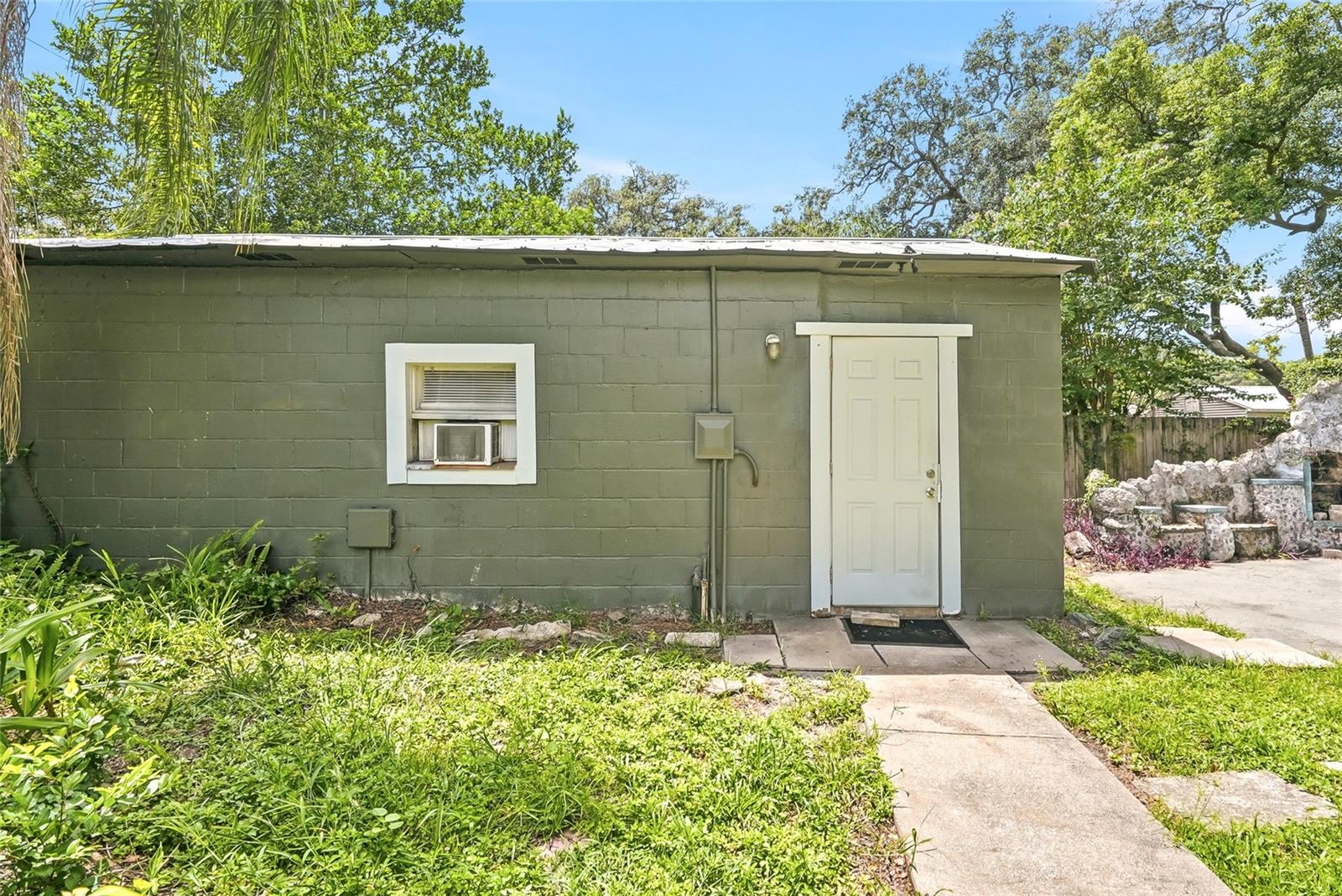 8500 N Boulevard Property Photo 28