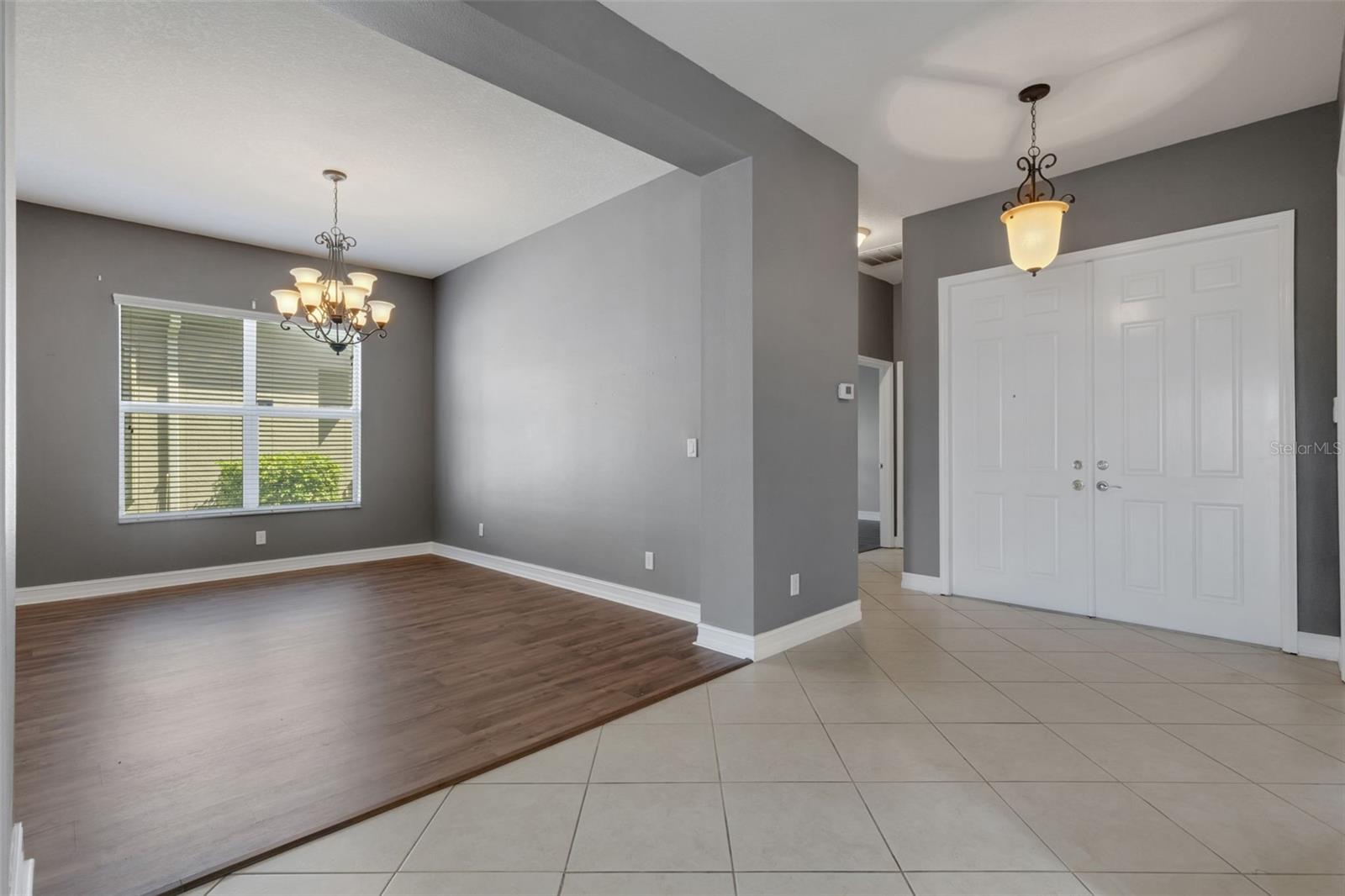 15841 Cobble Mill Dr Property Photo 2