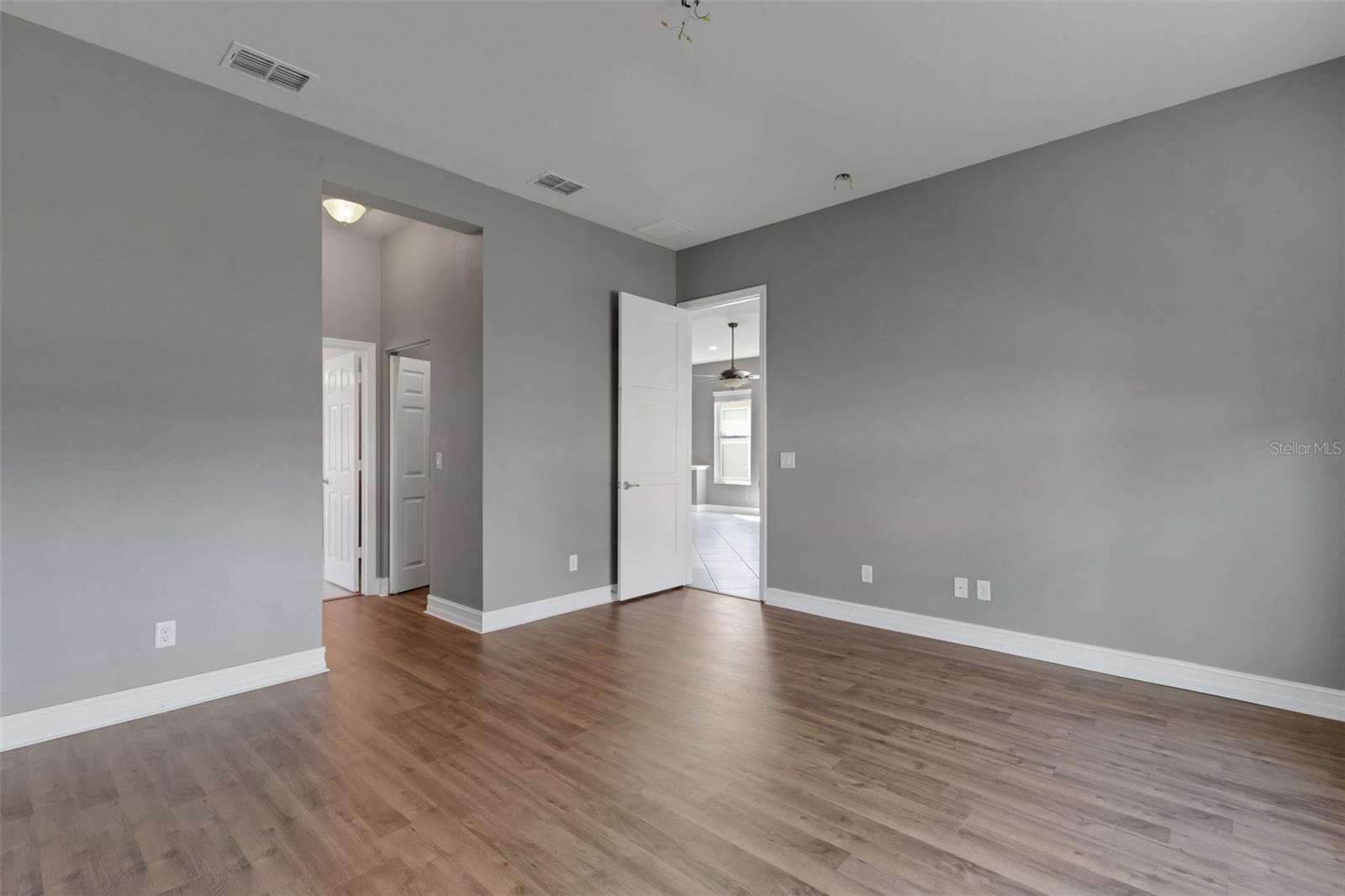 15841 Cobble Mill Dr Property Photo 16