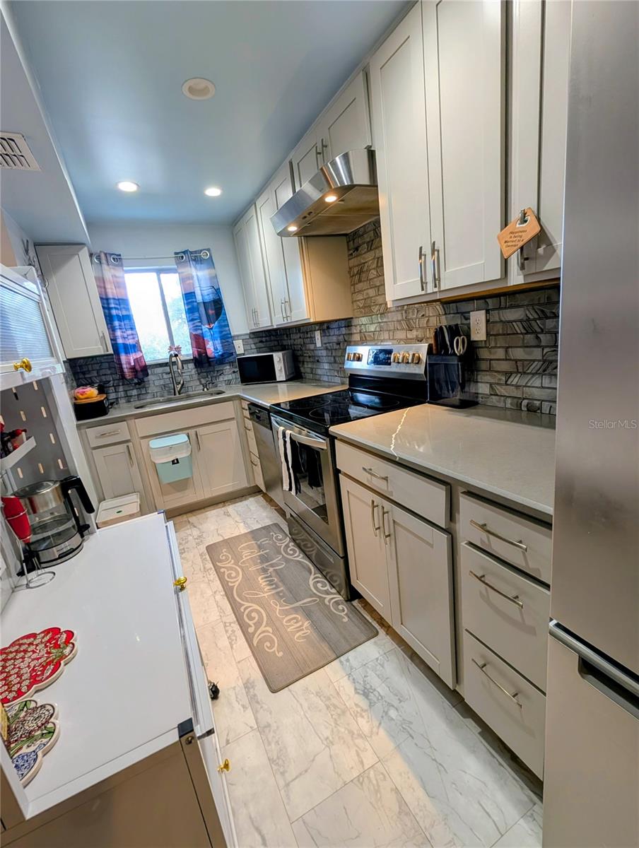 1243 S Martin Luther King Jr Ave #b205 Property Photo 6