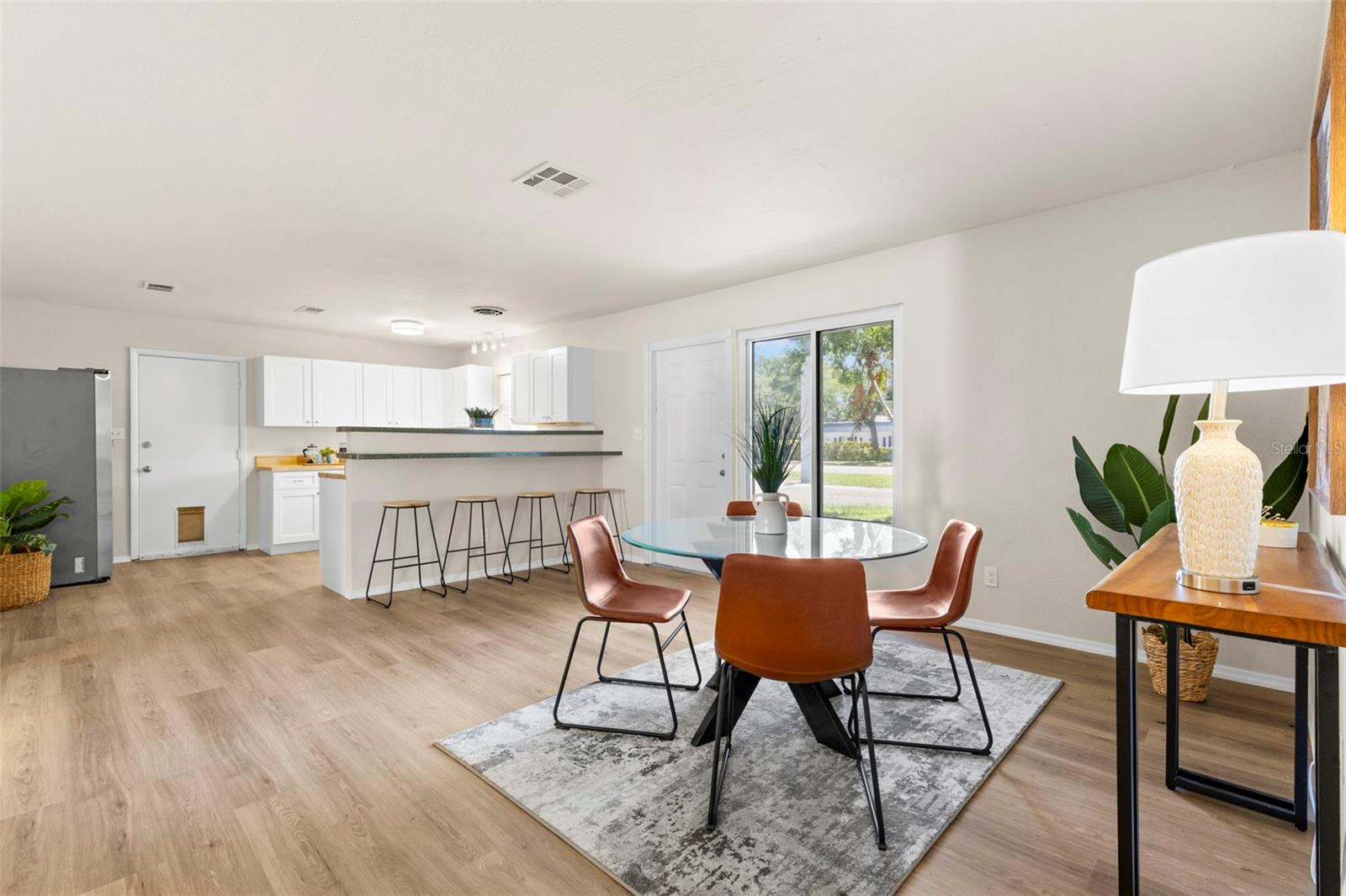 TB8533420 Property Photo 13
