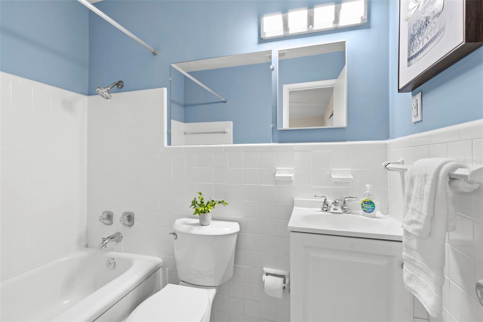 TB8533420 Property Photo 20
