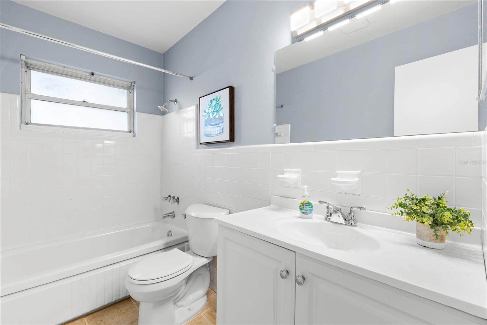 TB8533420 Property Photo 23