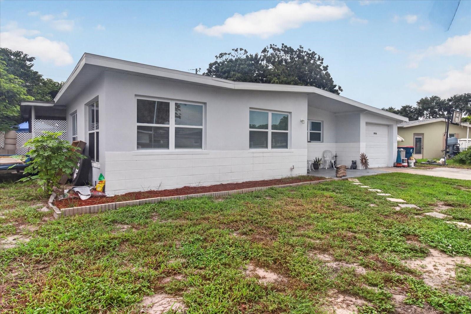 10538 Agate Ct Property Photo 6