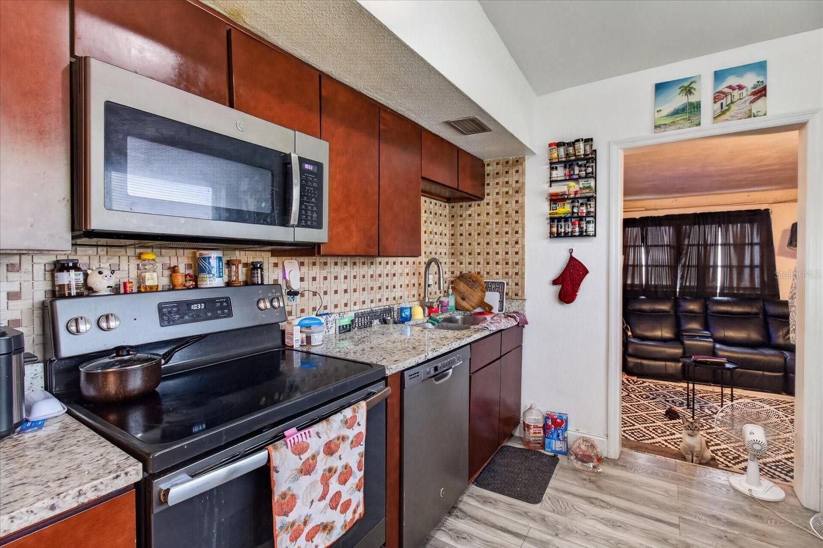 10538 Agate Ct Property Photo 16