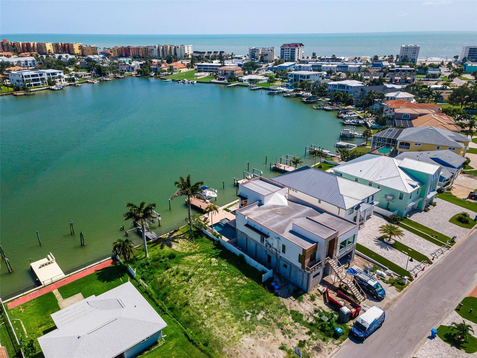 17043 Dolphin Dr Property Photo 4