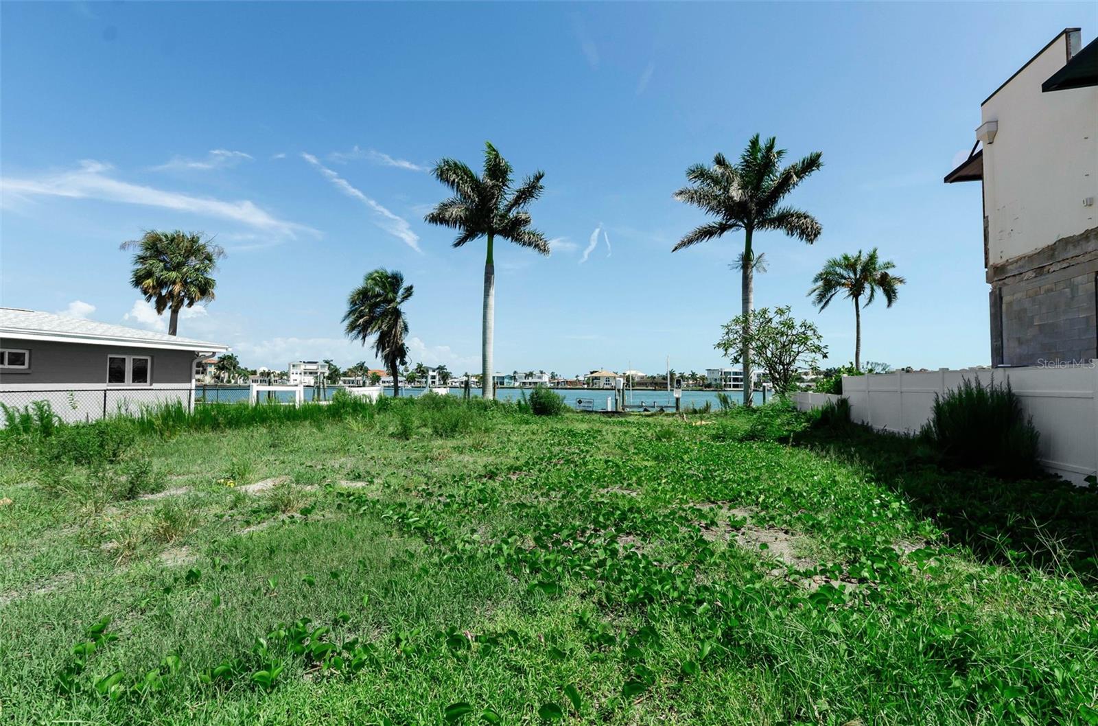 17043 Dolphin Dr Property Photo 8