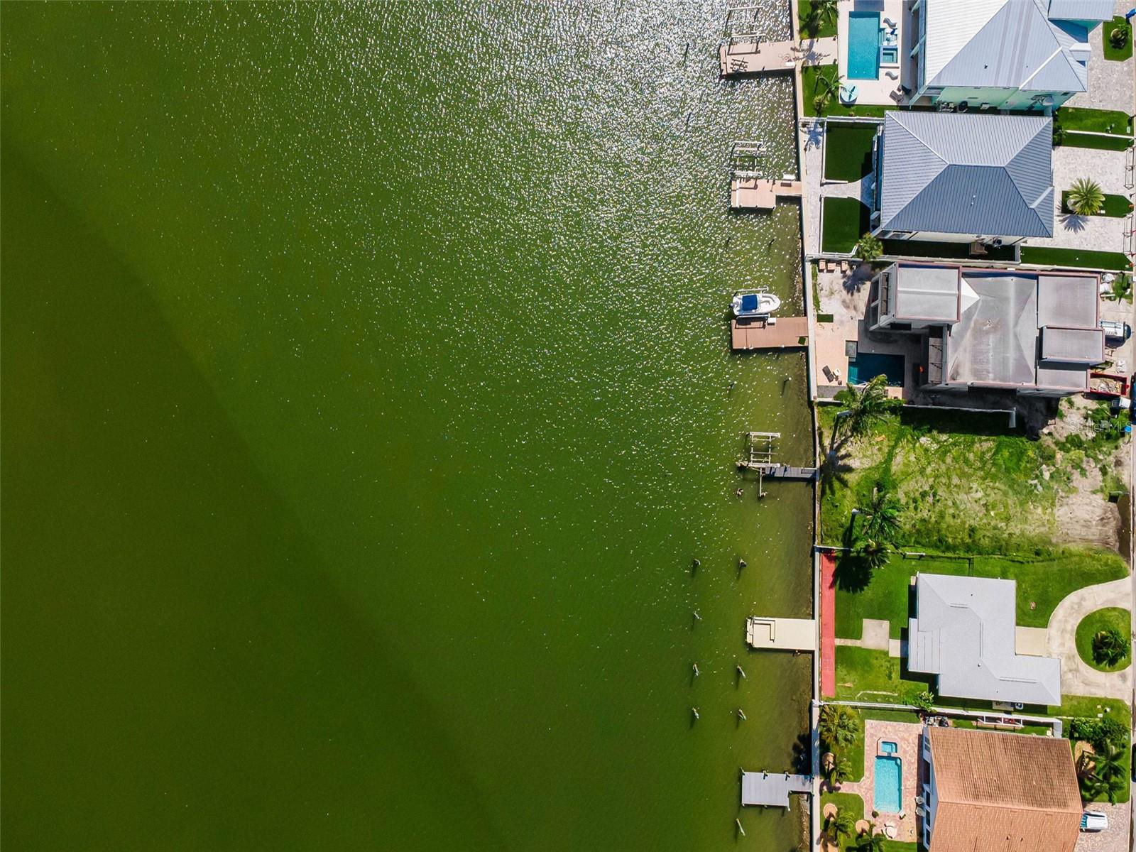 17043 Dolphin Dr Property Photo 14