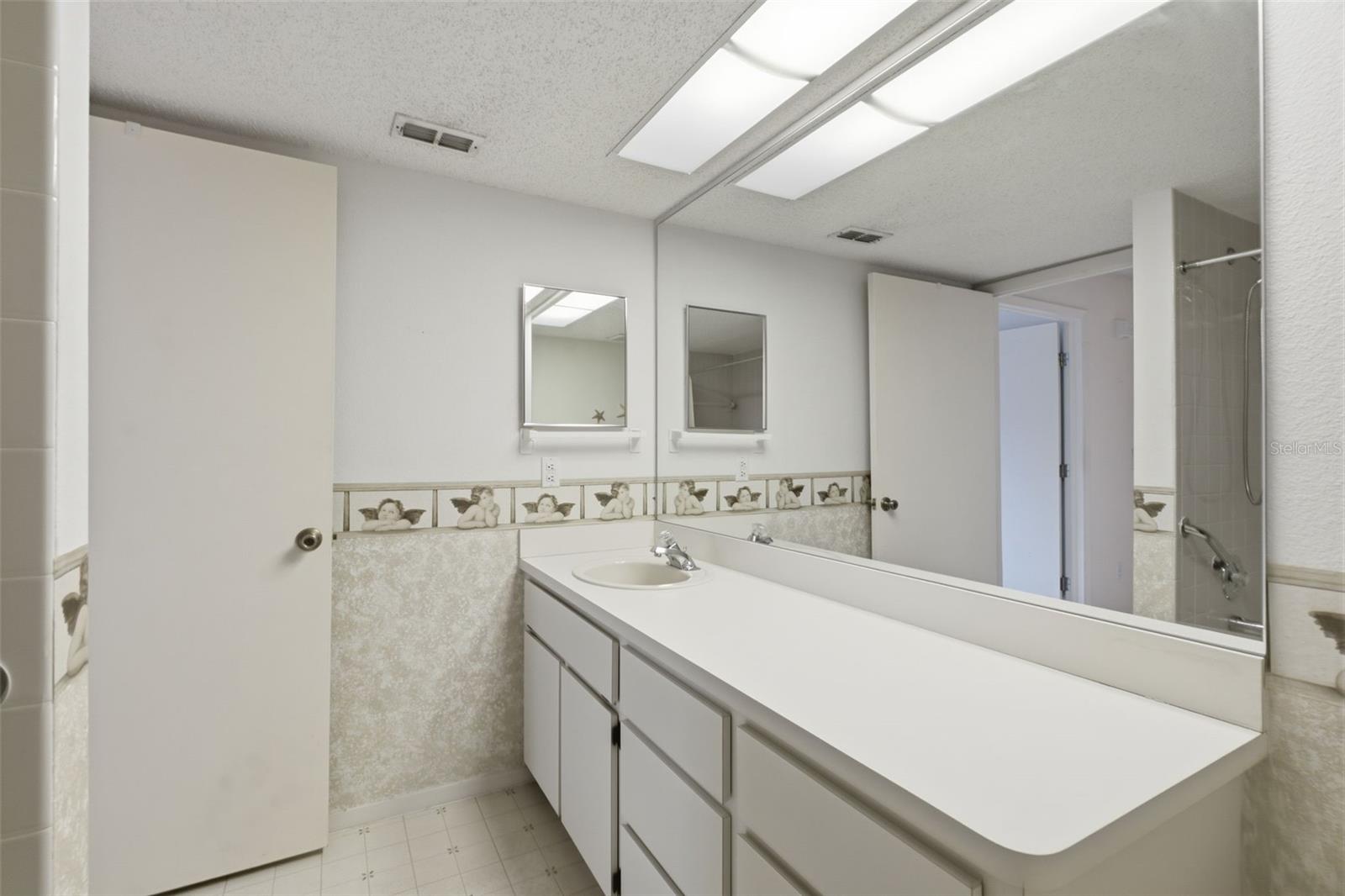 3960 Sailmaker Ln Property Photo 22