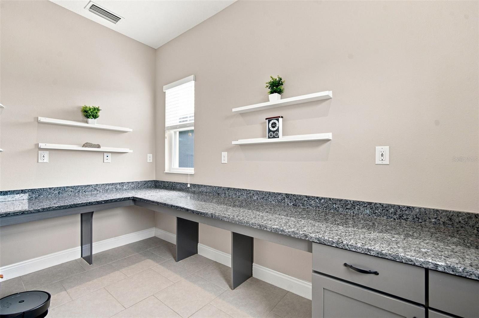 5306 Silver Sun Dr Property Photo 26
