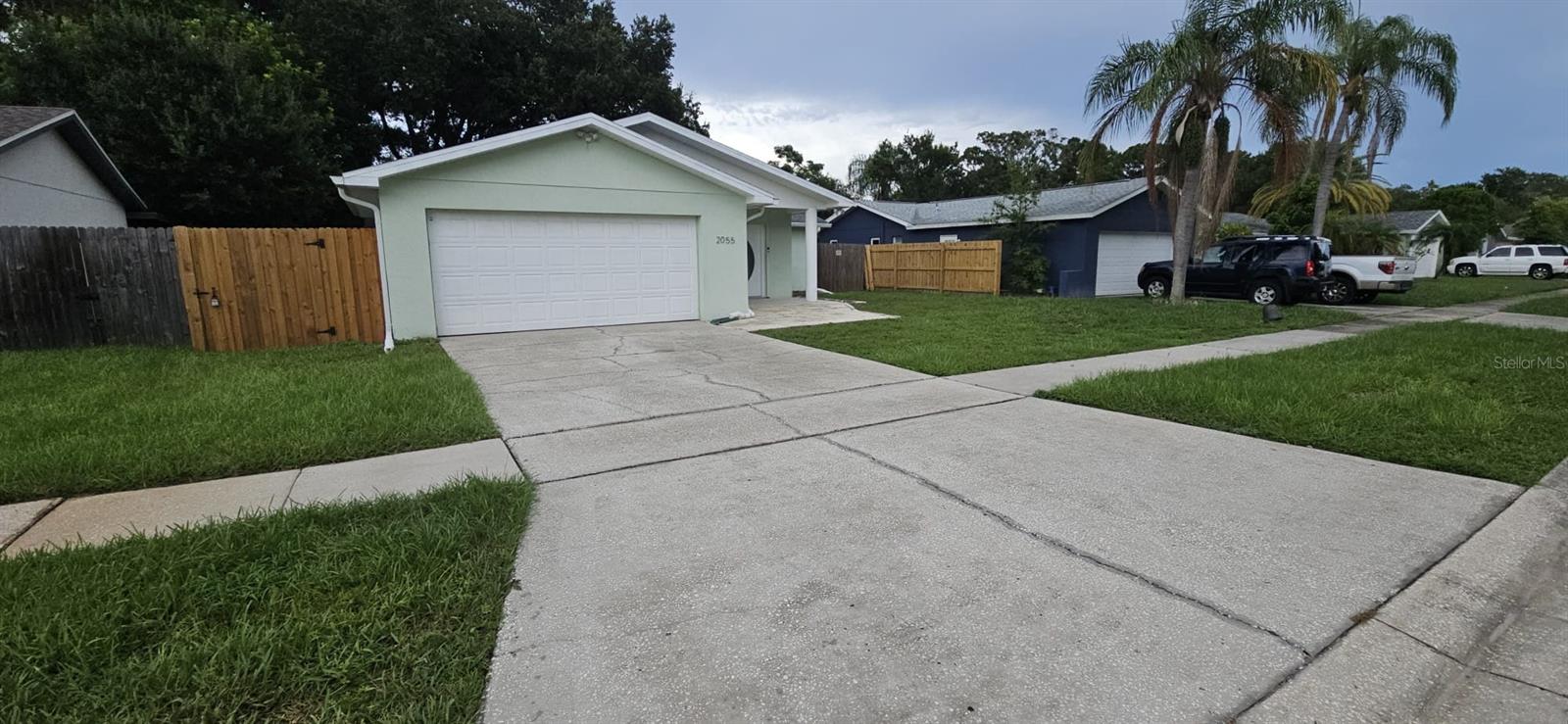 2055 Dodge St Property Photo 3