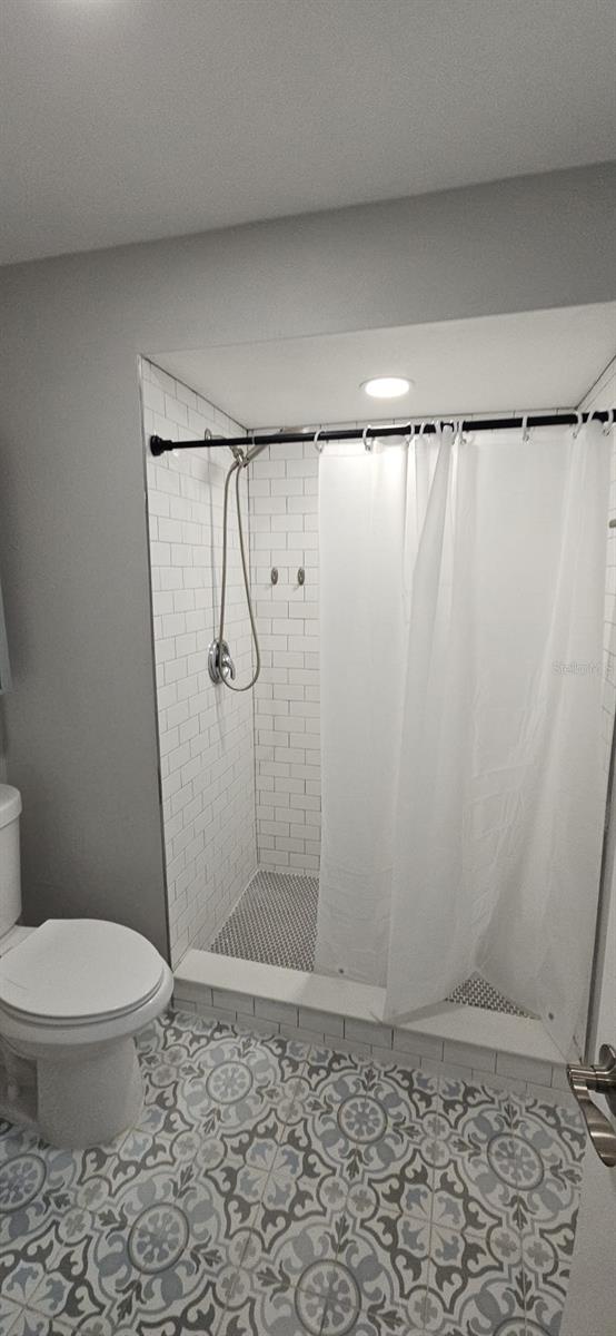 2055 Dodge St Property Photo 9
