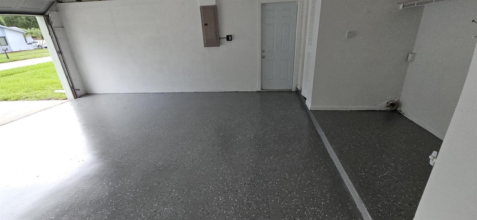 2055 Dodge St Property Photo 15