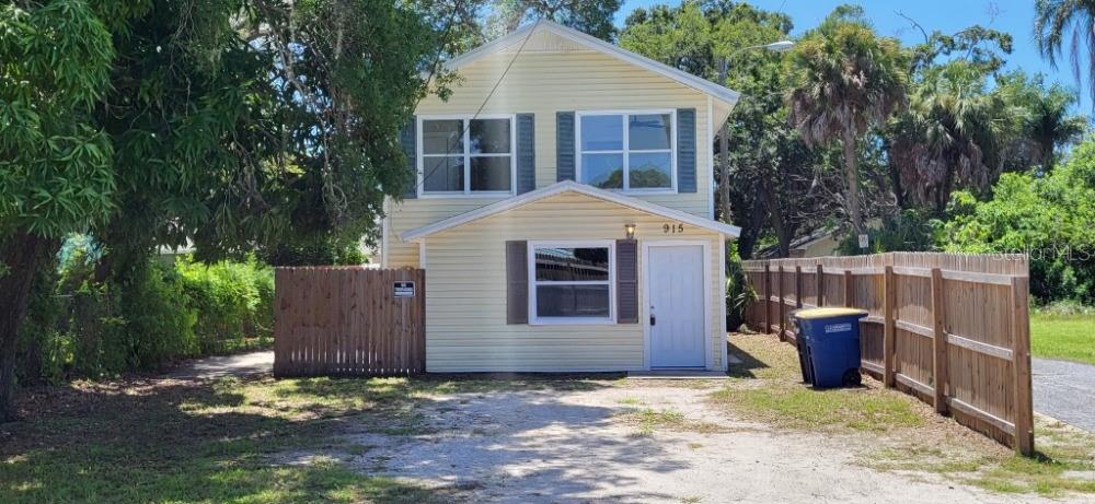 915 Seminole St Property Photo 1