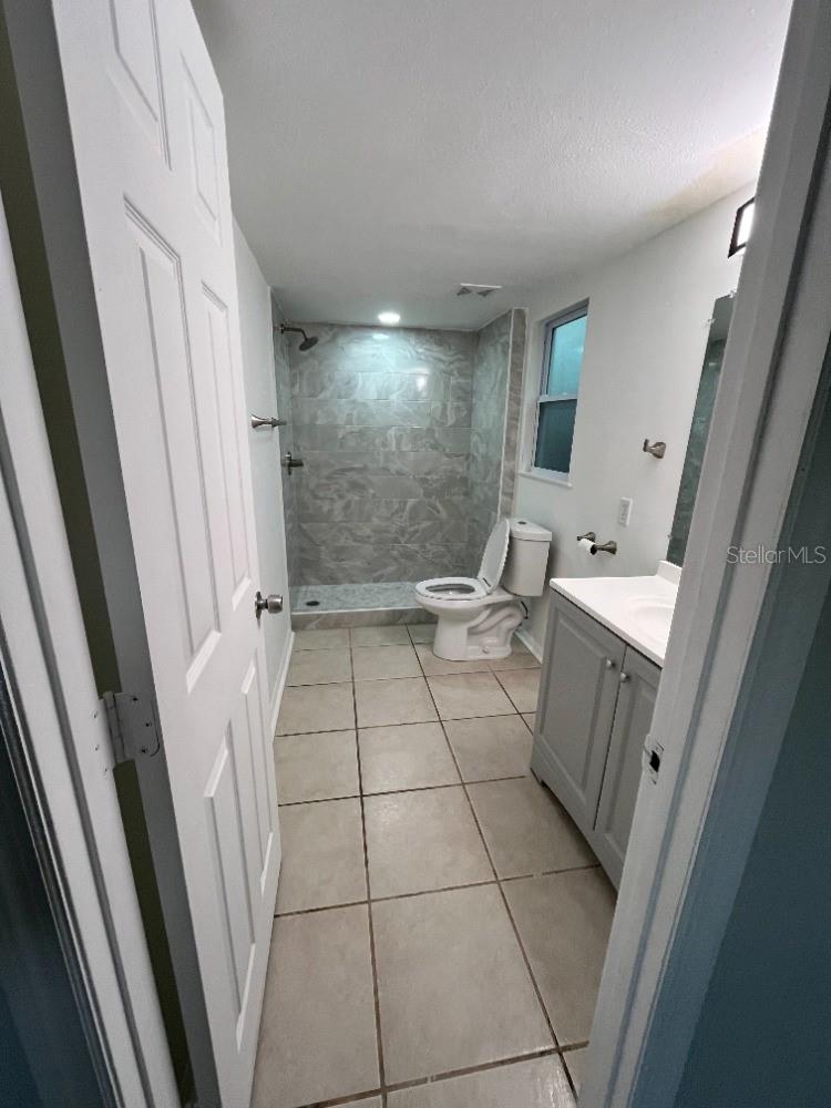915 Seminole St Property Photo 8