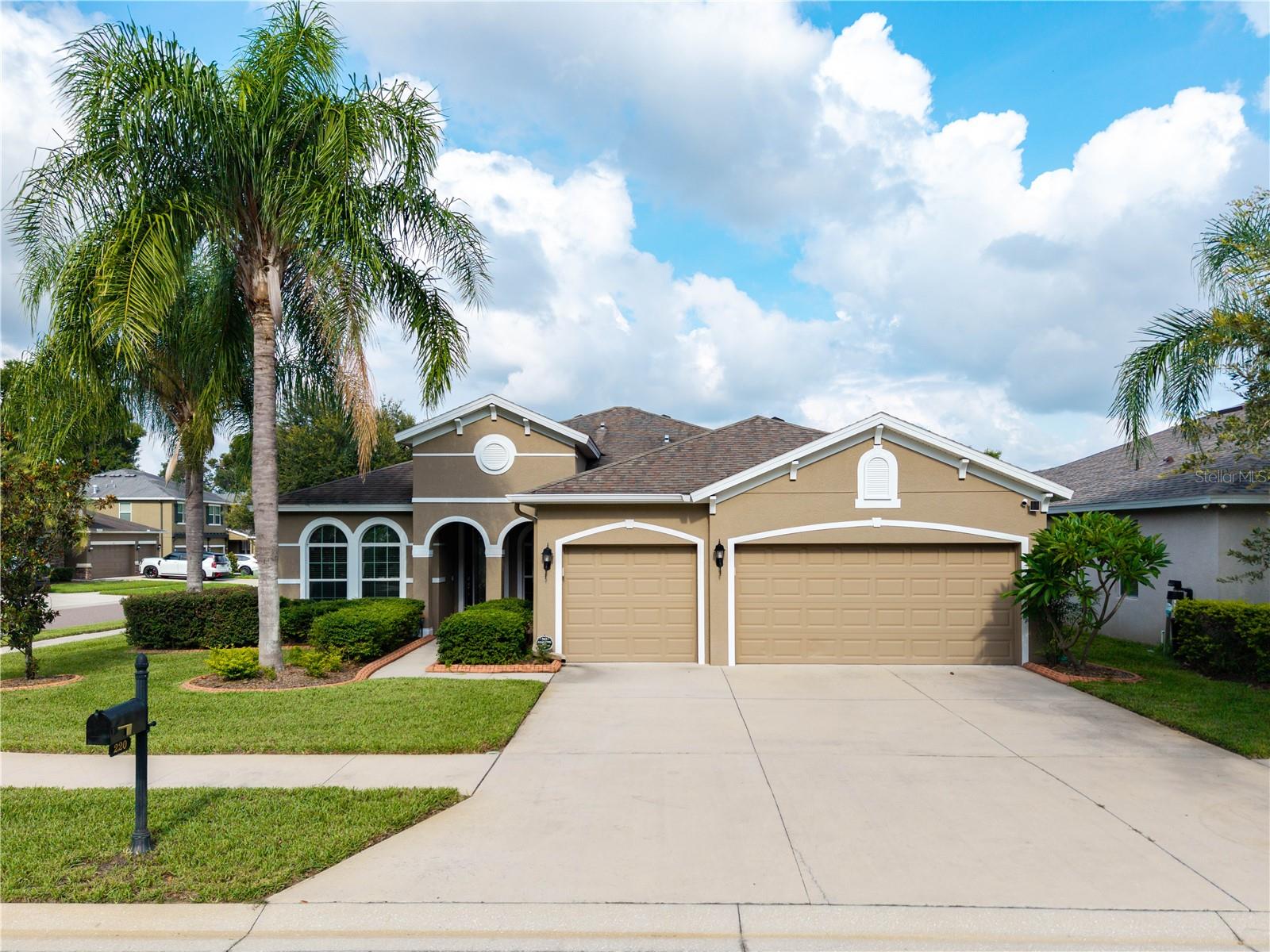 220 PARSONS WOODS DR