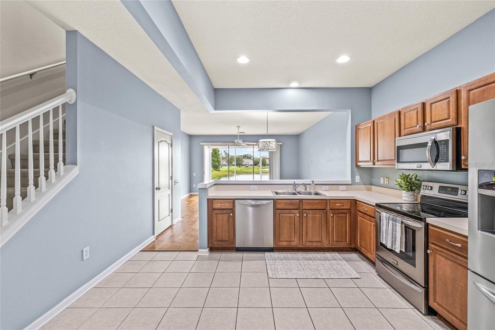 4879 Pond Ridge Dr Property Photo 8