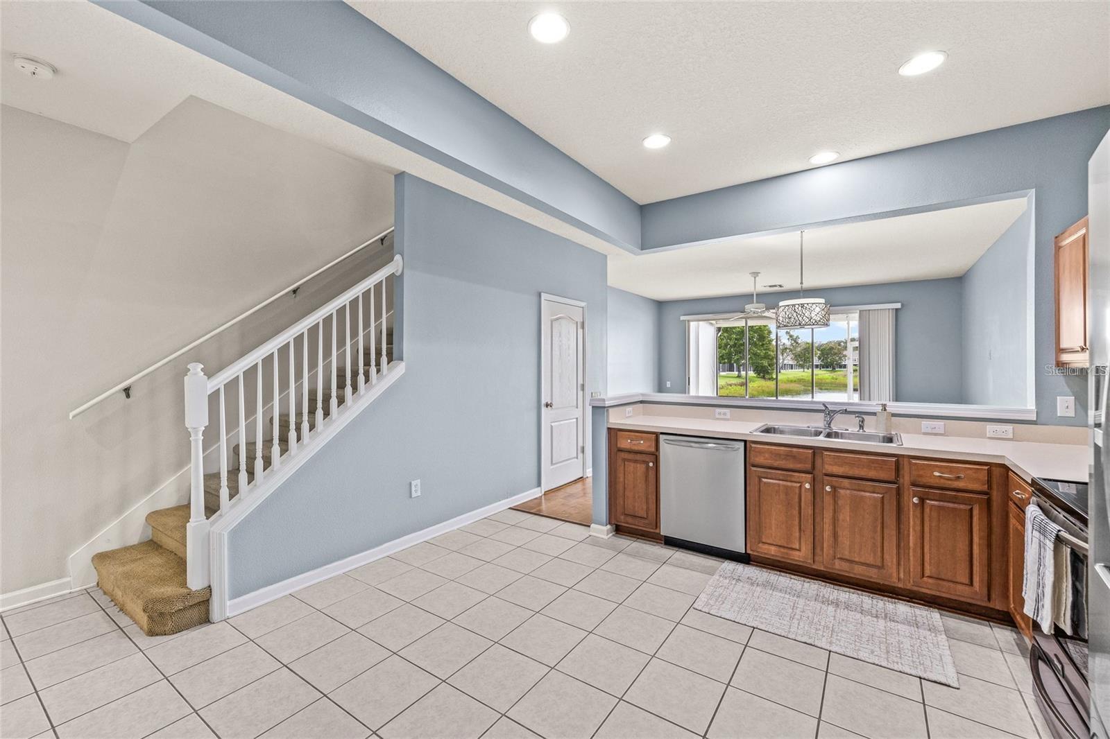 4879 Pond Ridge Dr Property Photo 9