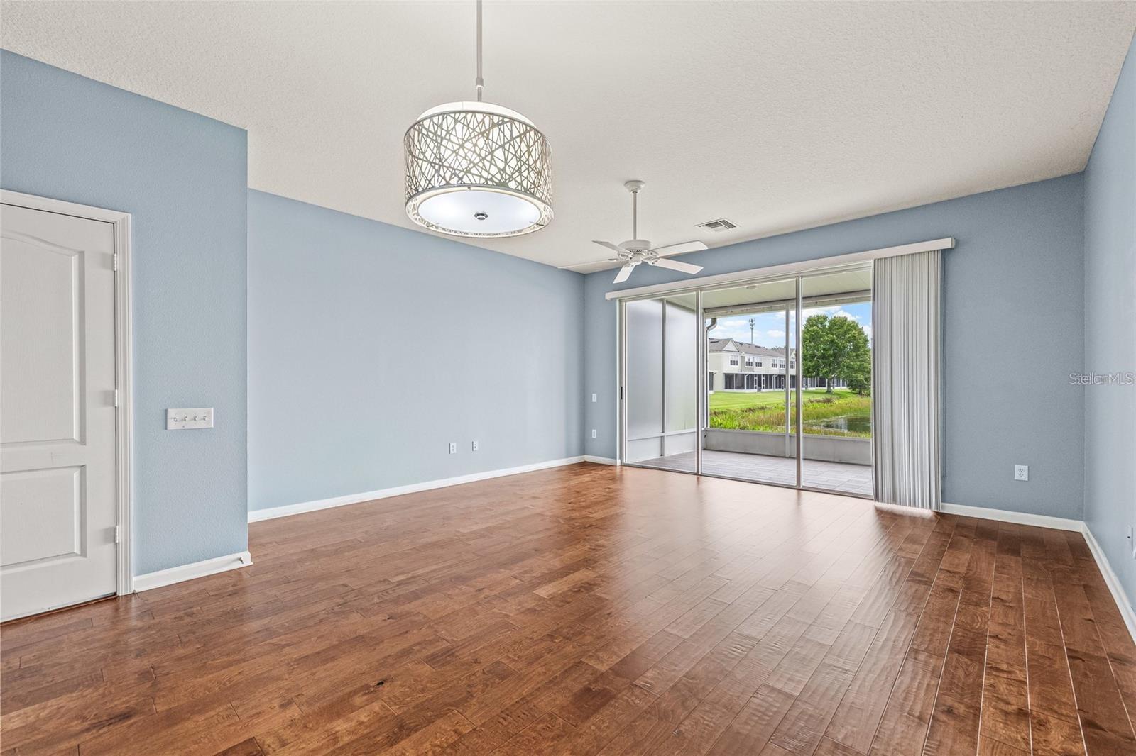 4879 Pond Ridge Dr Property Photo 15