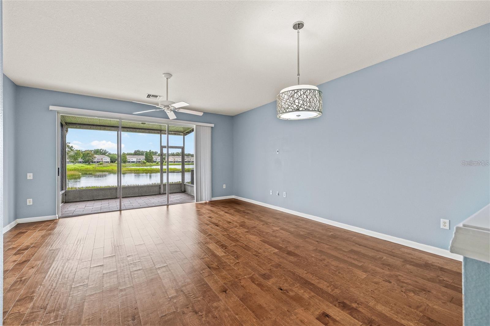 4879 Pond Ridge Dr Property Photo 16