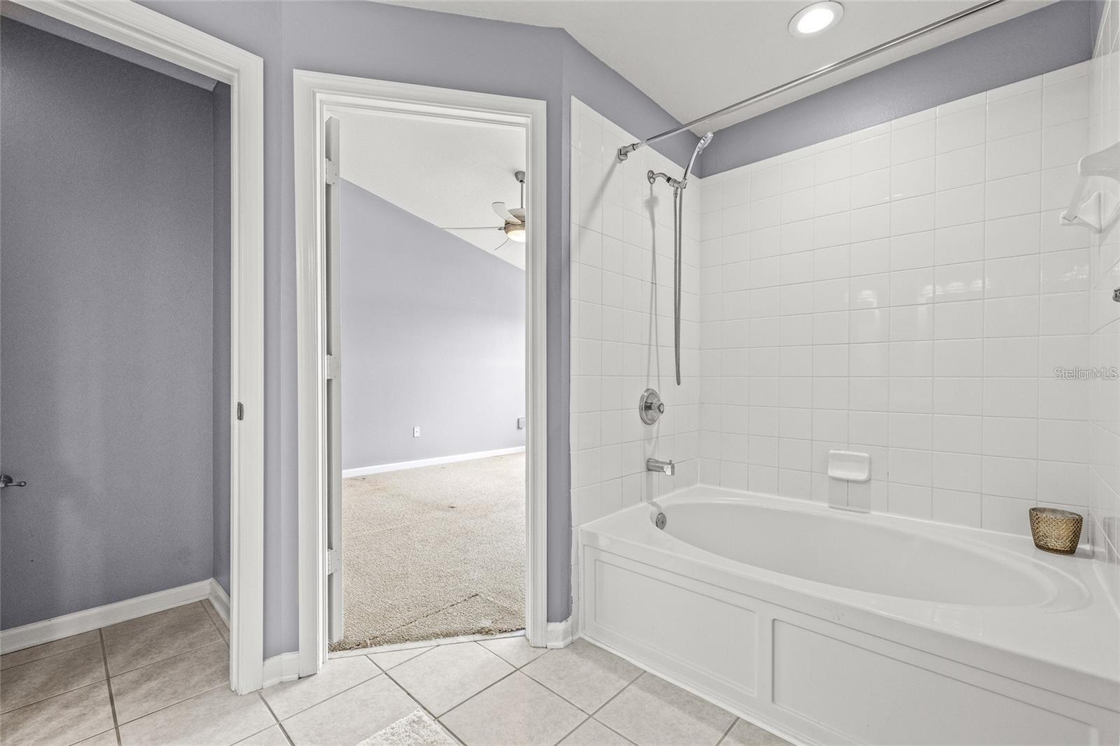 4879 Pond Ridge Dr Property Photo 28