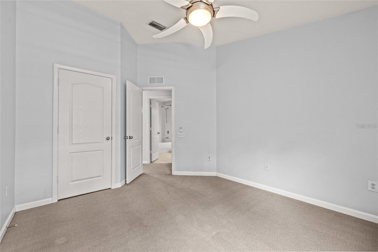 4879 Pond Ridge Dr Property Photo 31