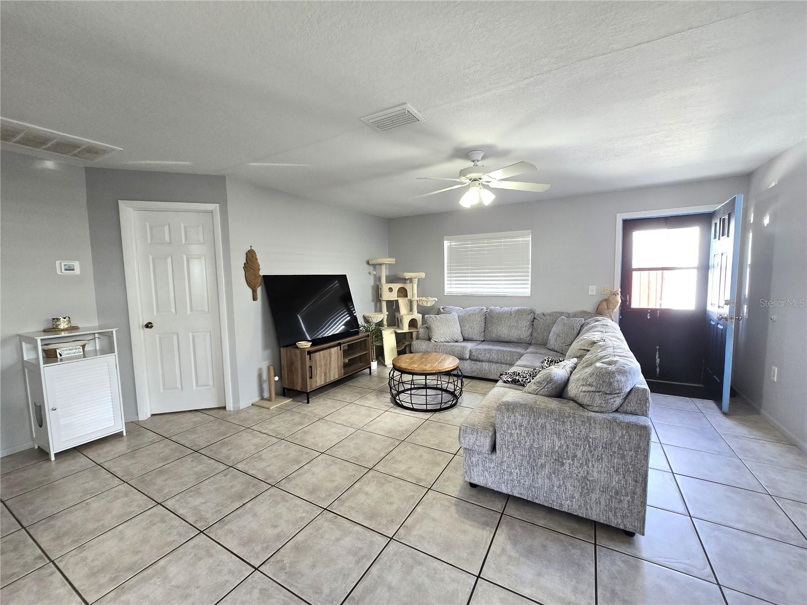 5422 Amy Ln Property Photo 2