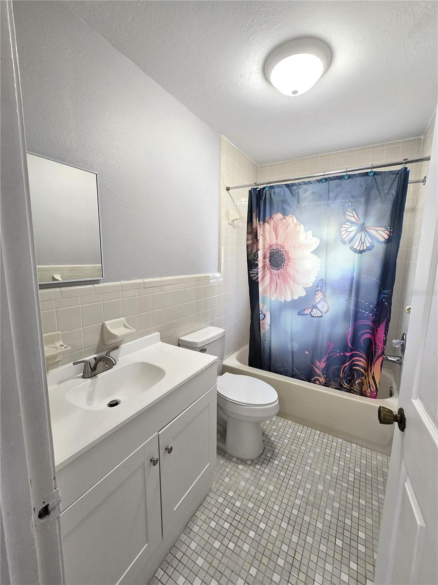 5422 Amy Ln Property Photo 8