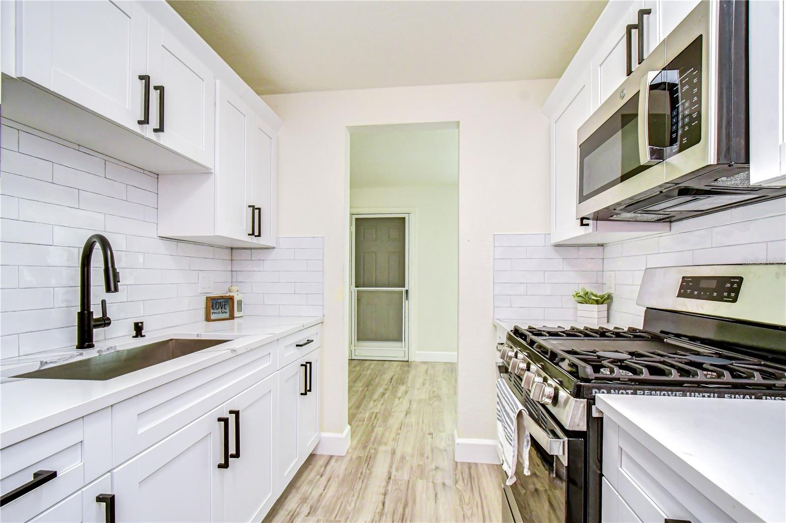 10037 62nd Ter N #5 Property Photo 6