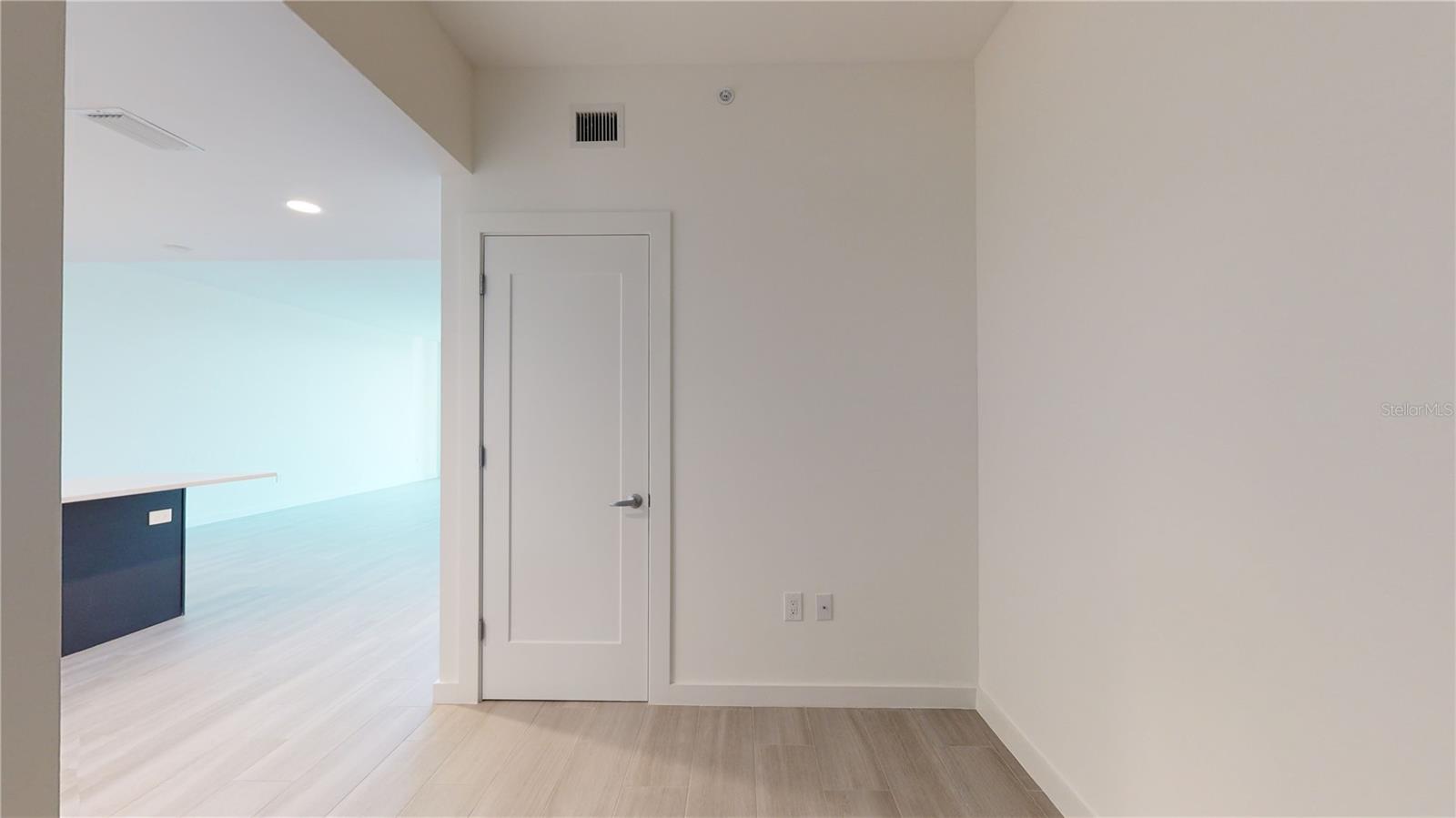 920 N Osceola Ave #405 Property Photo 20