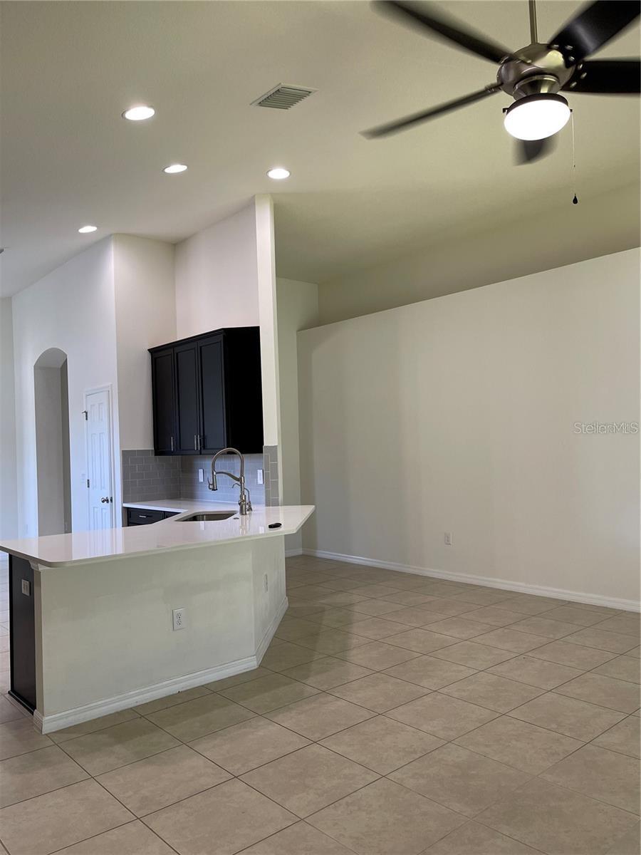 7905 Silver Clover Ct Property Photo 15