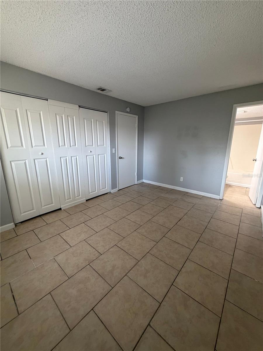 233 Thorn Tree Pl Property Photo 8