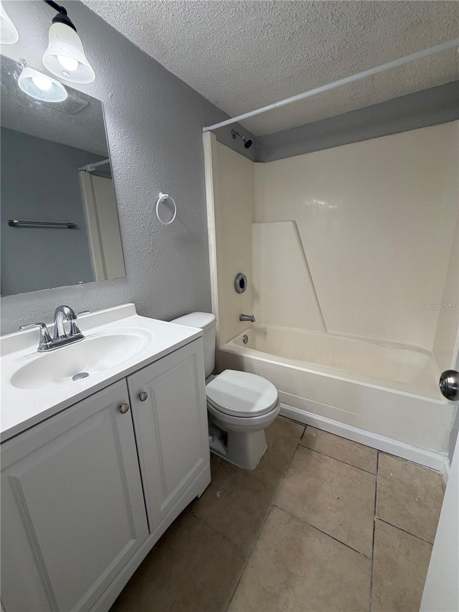 233 Thorn Tree Pl Property Photo 9