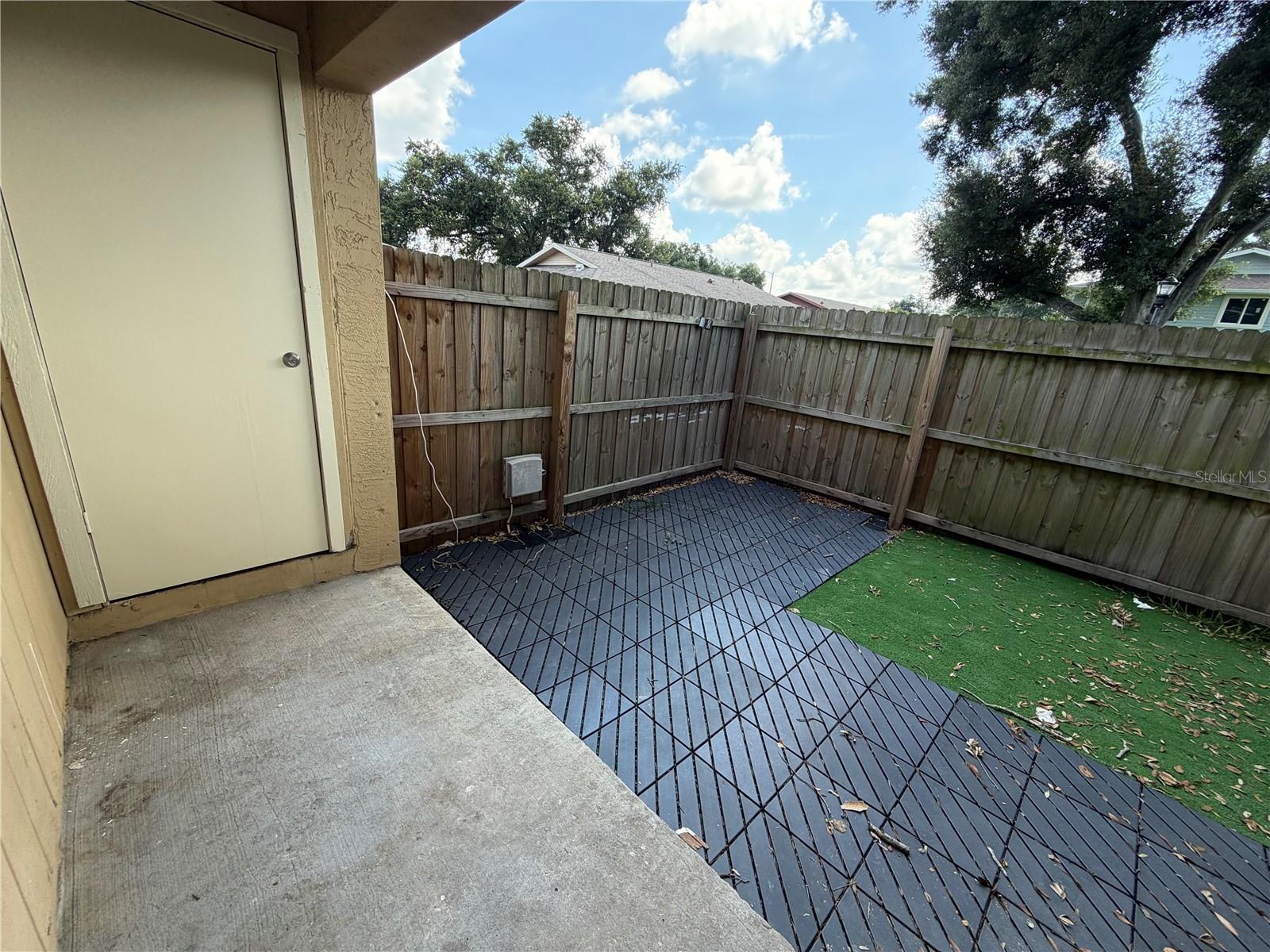 233 Thorn Tree Pl Property Photo 13