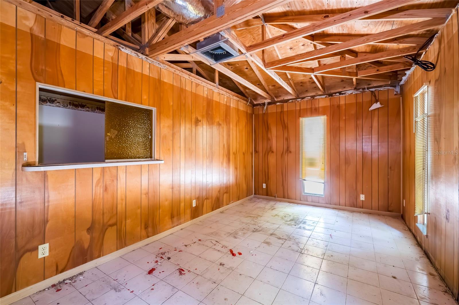 12596 Indian Rocks Rd Property Photo 25