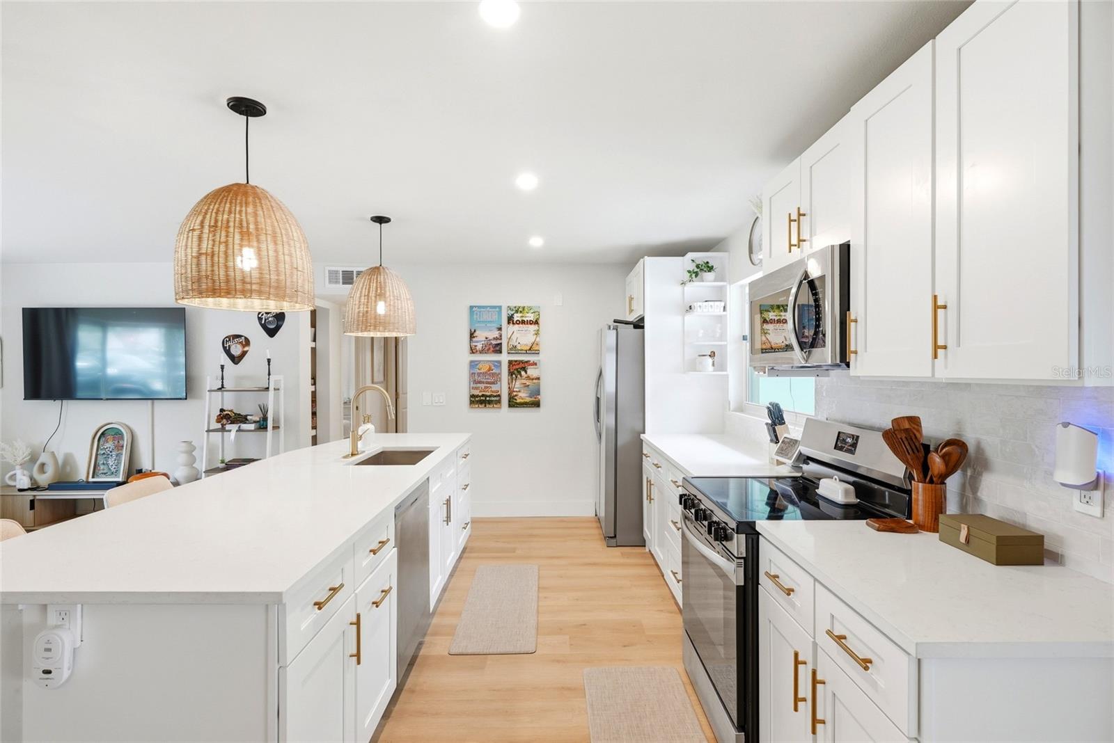 11500 70th Ter Property Photo 7