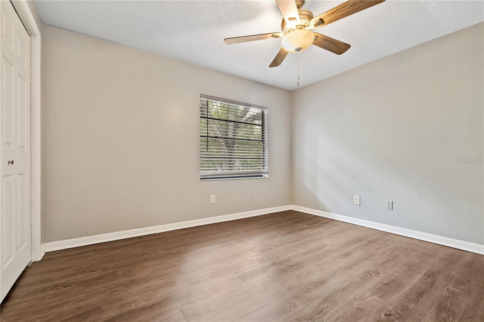 1221 E Mohawk Ave #c Property Photo 8