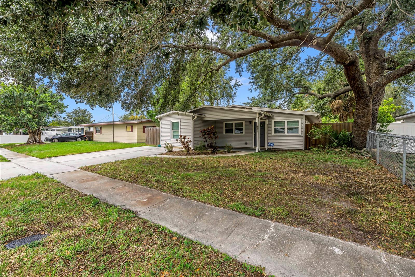 4411 W Leila Ave Property Photo 1