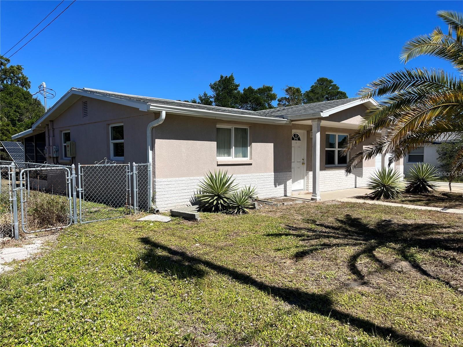 7407 University Dr Property Photo 5