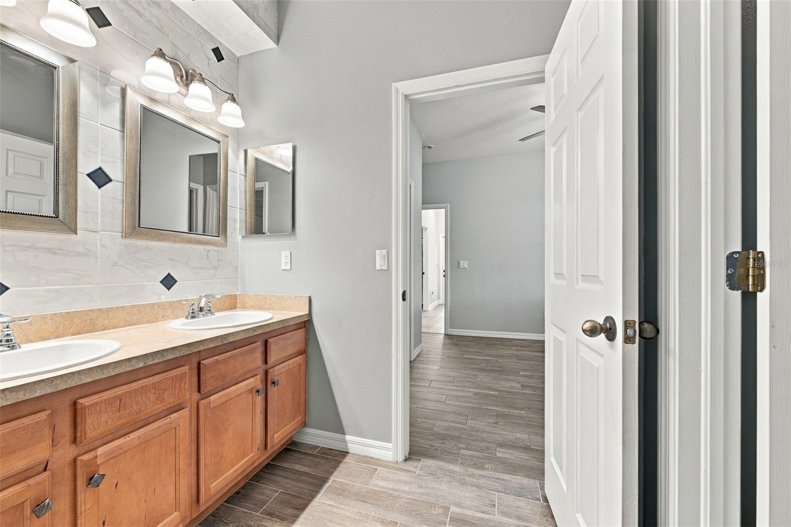 3403 Walden Reserve Dr Property Photo 22
