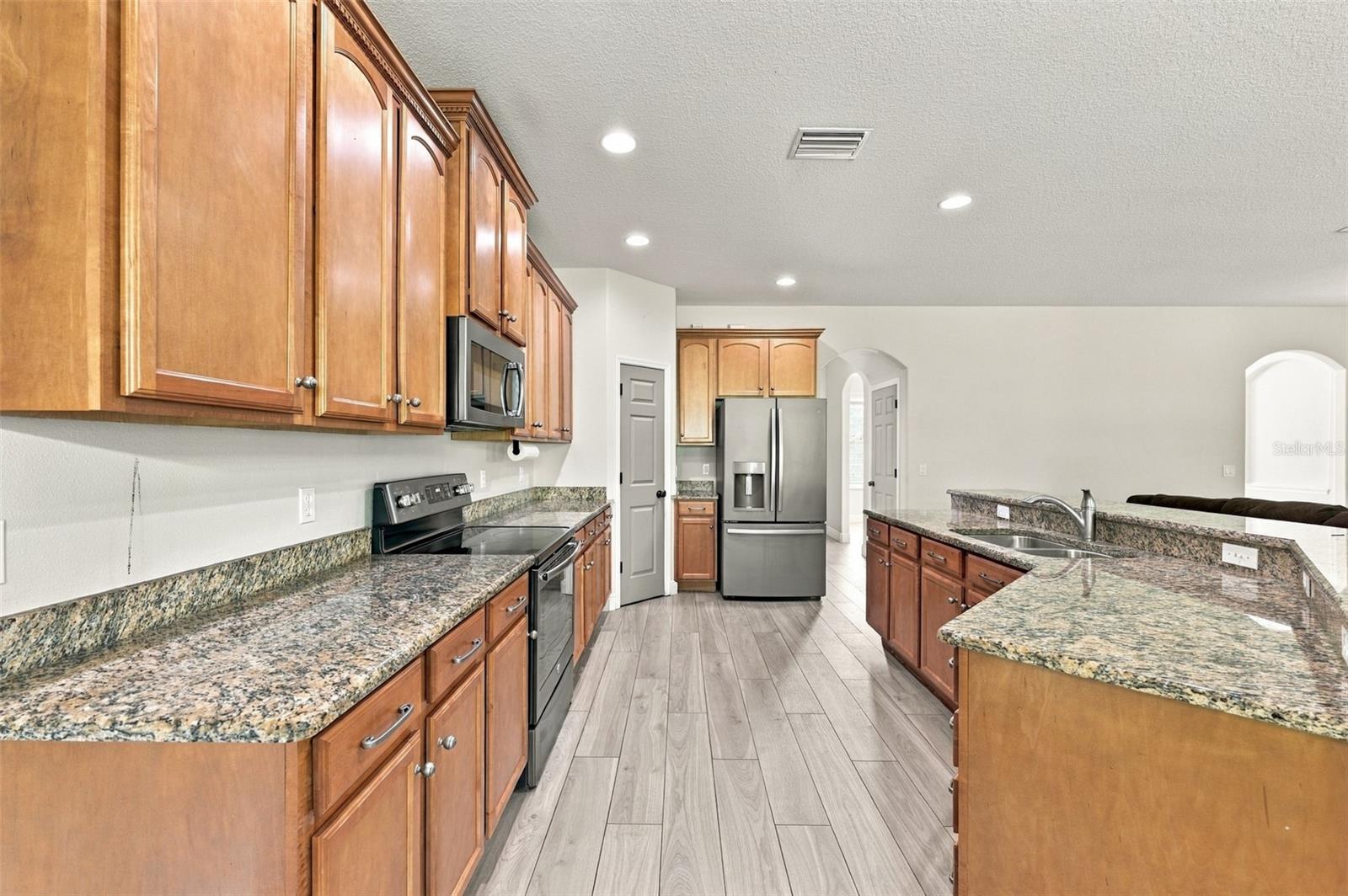 3403 Walden Reserve Dr Property Photo 32