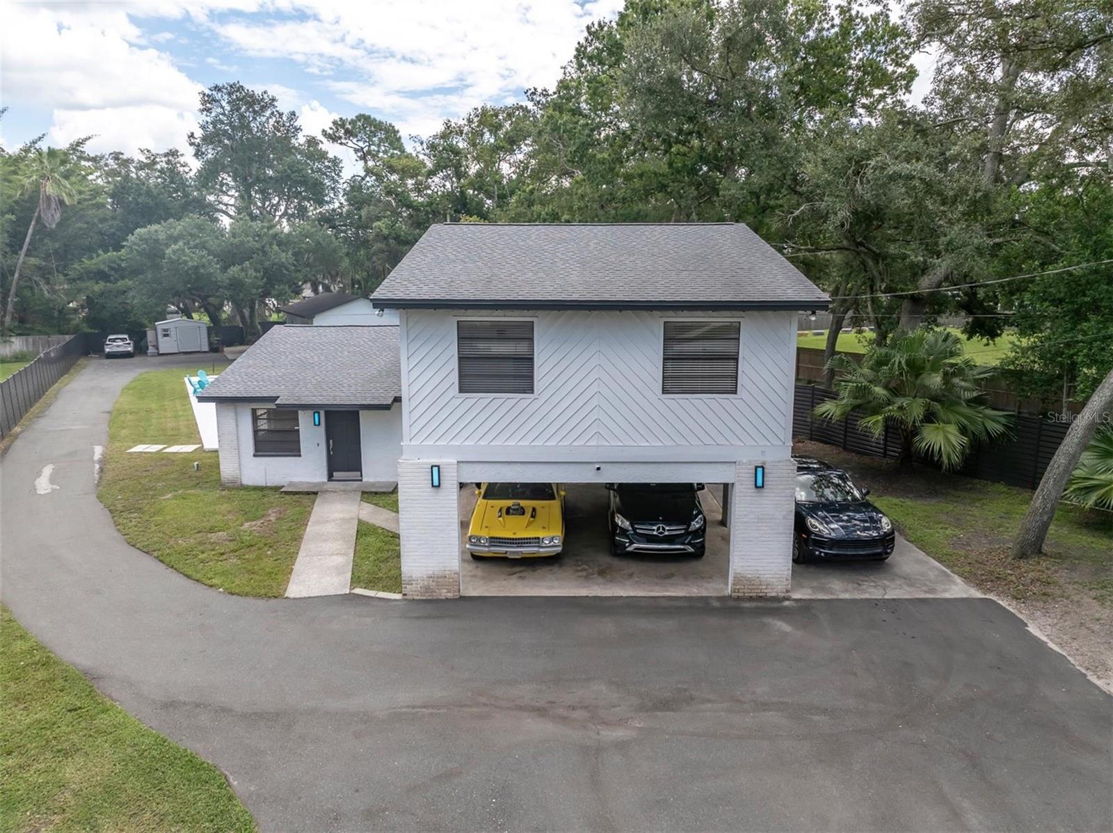 12409 N Boulevard Property Photo 1