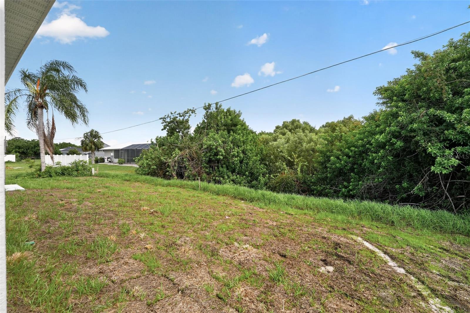 22568 Alcorn Ave Property Photo 3
