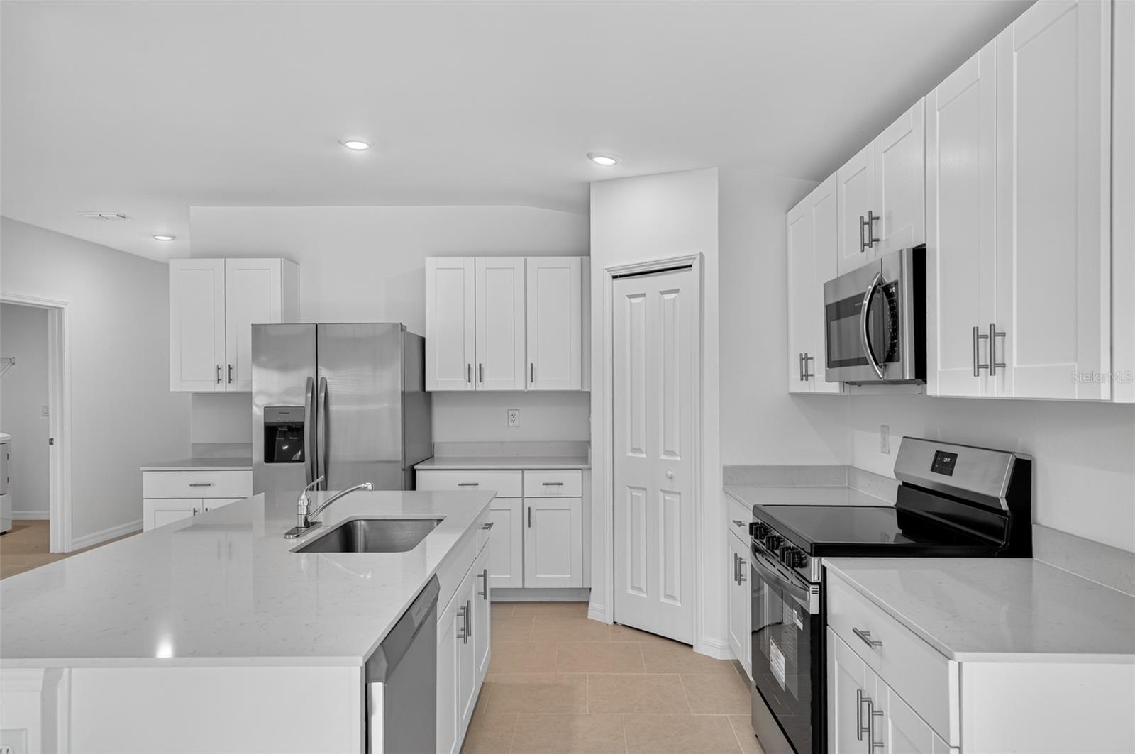 22568 Alcorn Ave Property Photo 10