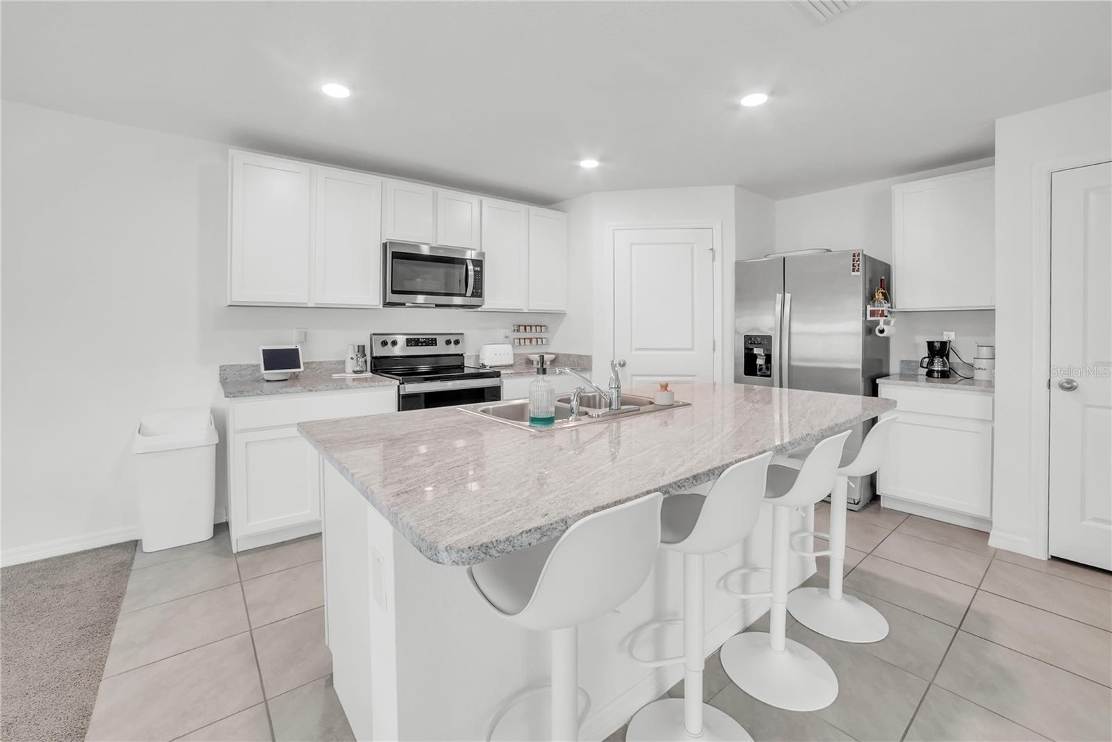 36558 Spanish Rose Dr Property Photo 11