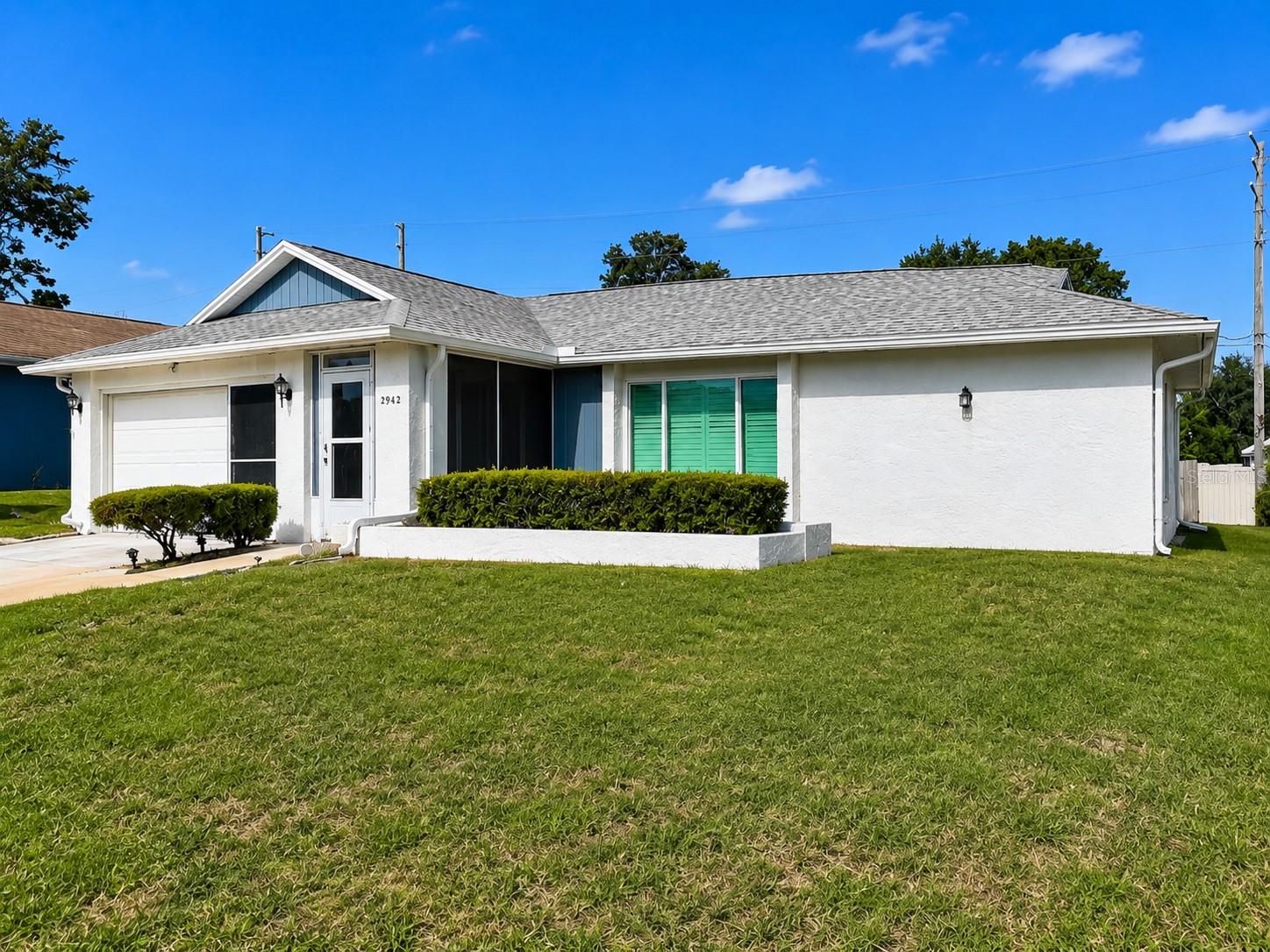 2942 Macalpin Dr W Property Photo 2