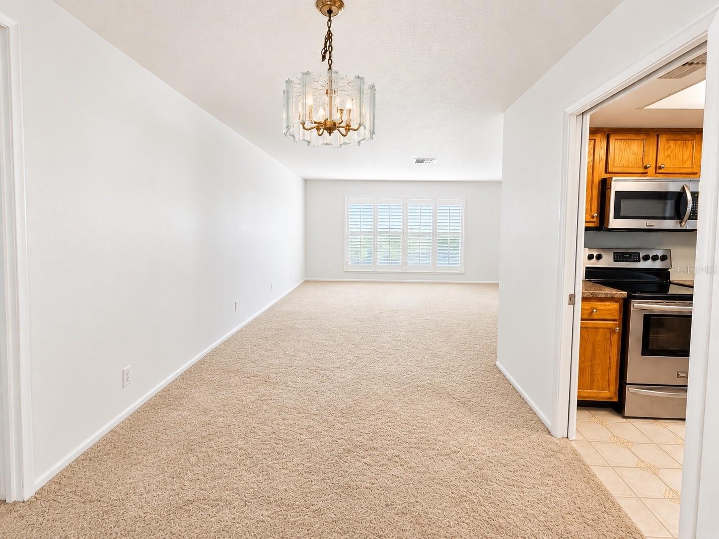 2942 Macalpin Dr W Property Photo 6