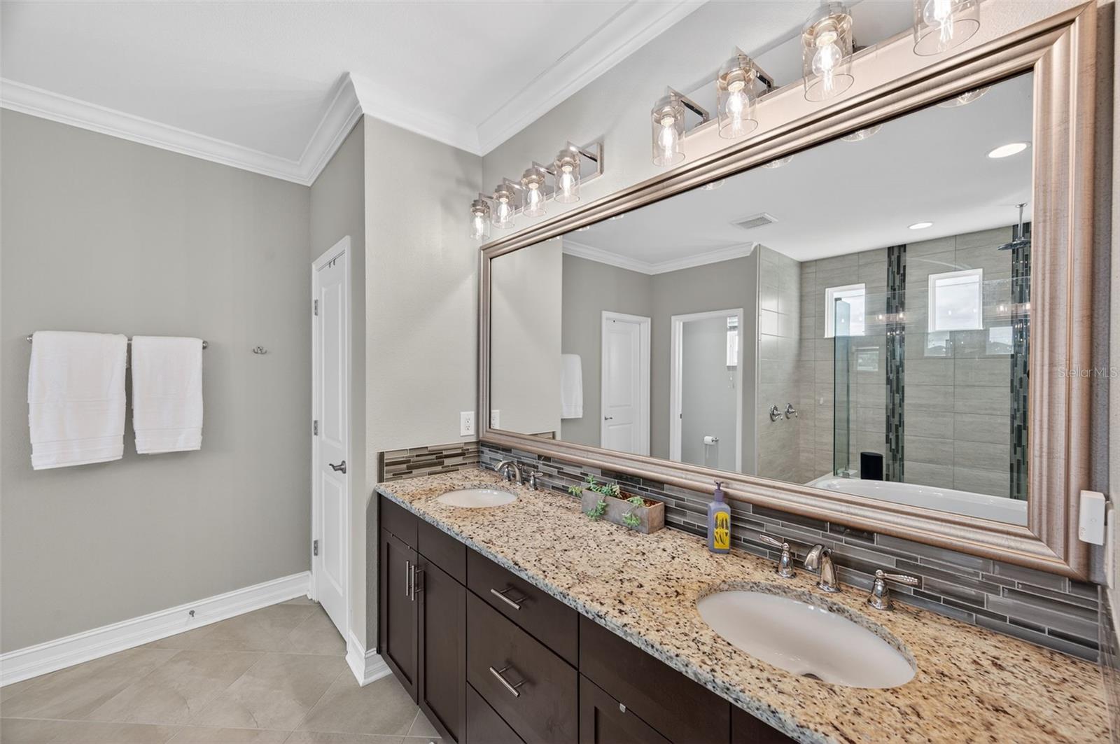 4020 Empoli Ct Property Photo 27