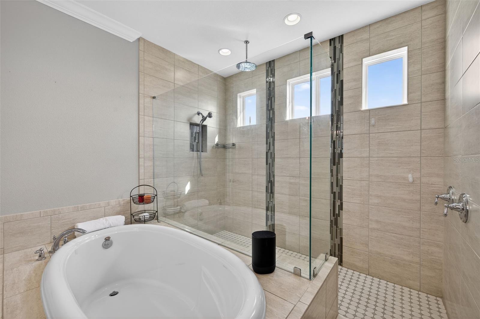 4020 Empoli Ct Property Photo 28