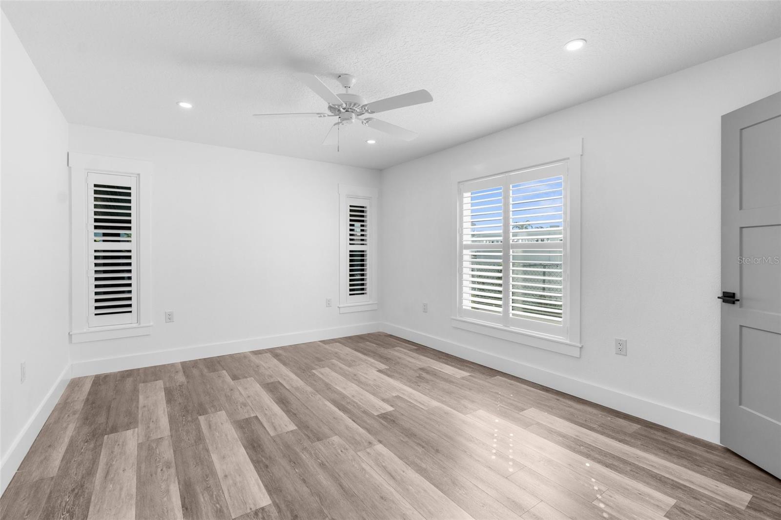 4390 6th Isle Dr Property Photo 16